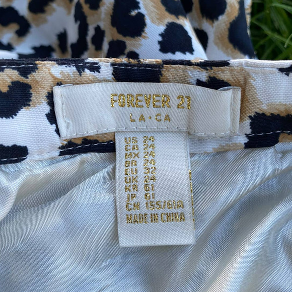 Cheetah Print Mini Skirt Forever 21 Size 24" - Picture 4 of 4